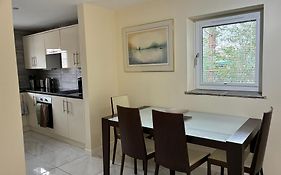 Castell Cottages Central With Parking